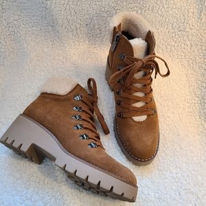 Blondo - NWT - waterproof leather ankle boots